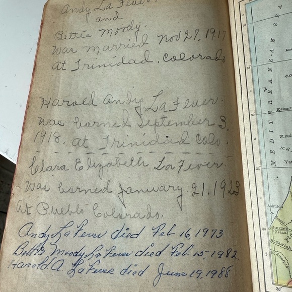 The Holy Bible Self Pronouncing Edition by J. l. Nichols & Company Early 1900’s - Picture 5 of 6